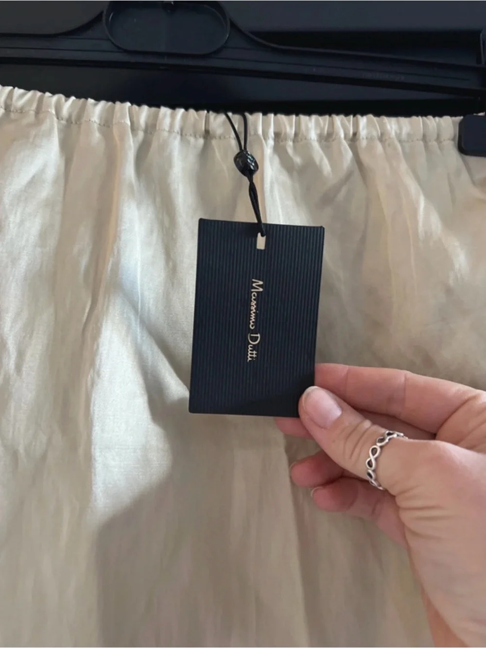 Massimo Dutti - Elegant Cream Satin Midi Skirt - Women Size L